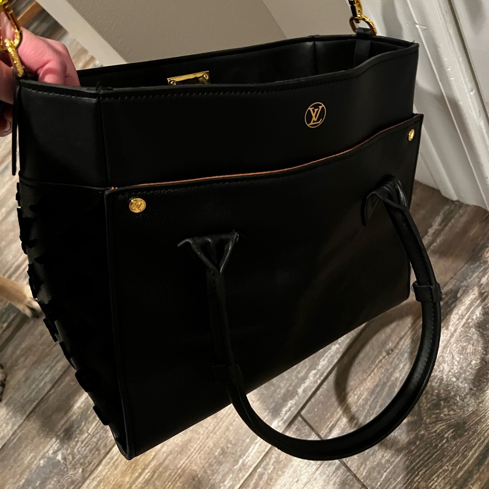 LV Purse